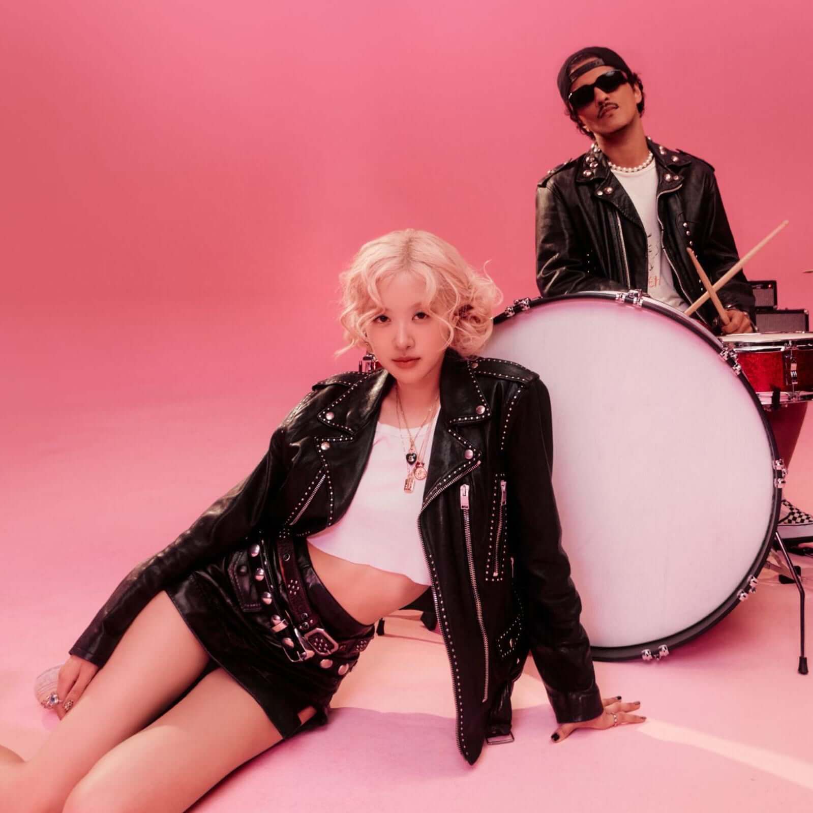 Translation missing: es.Rosé - Plastic Books: Rosé