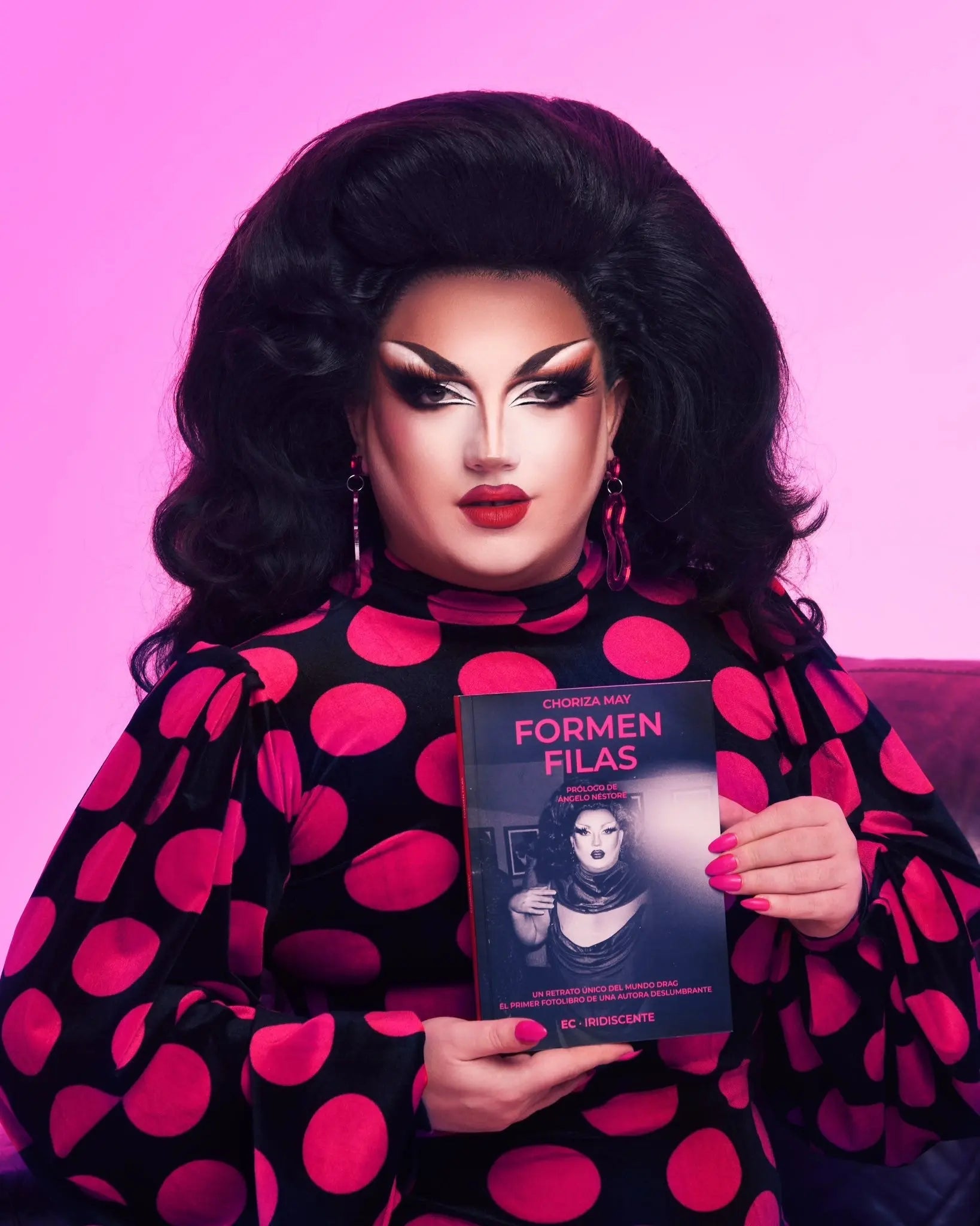 FORMEN FILAS – Plastic Books