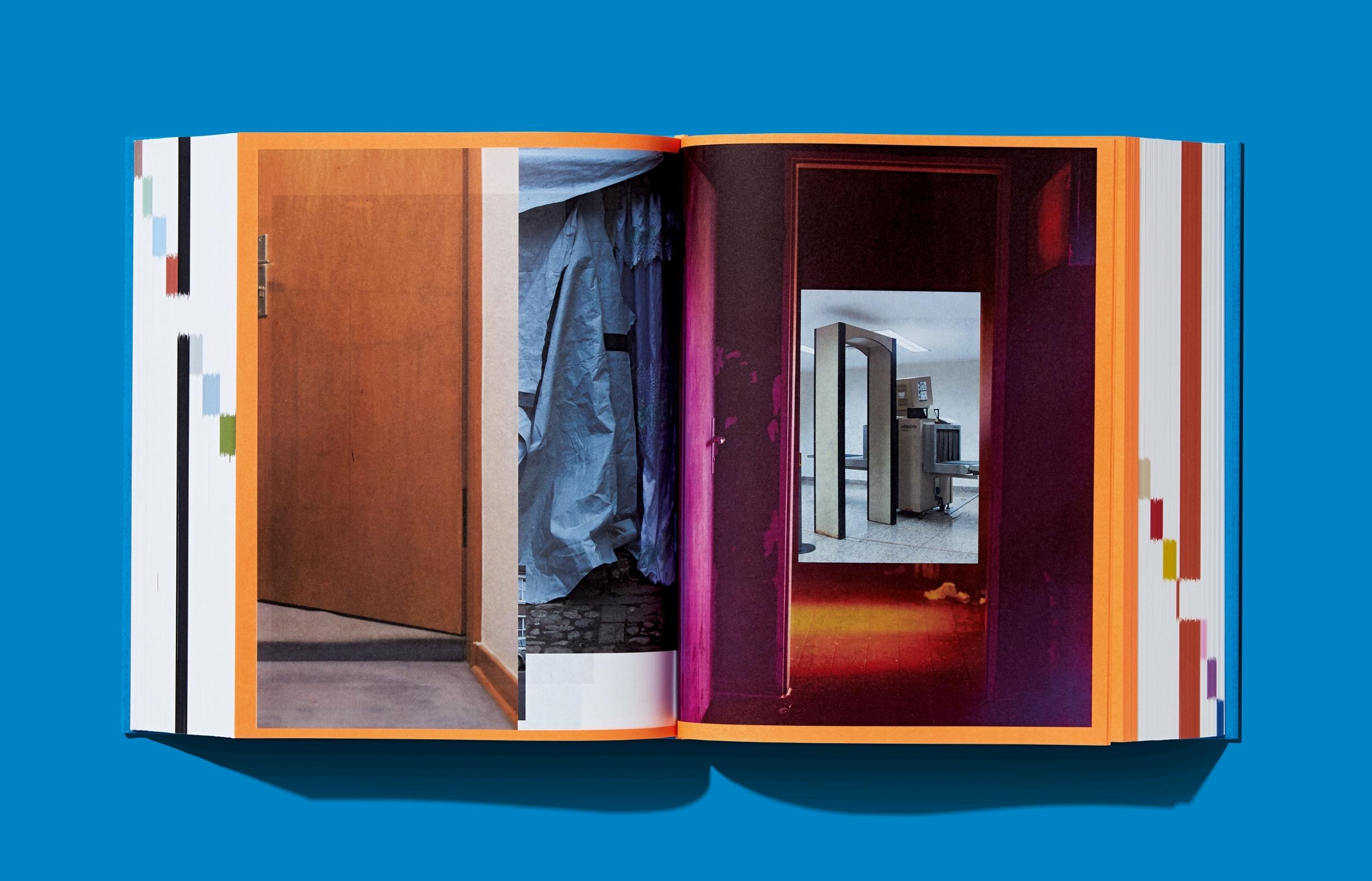 Koolhaas. Elements of Architecture – Plastic Books