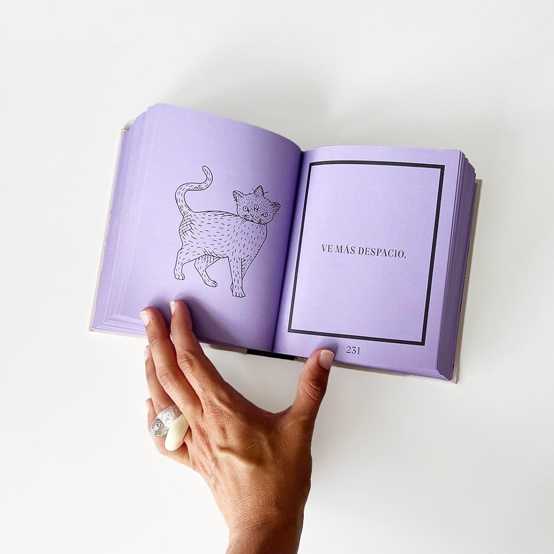 Oráculo Mágico - Guía para responder a las preguntas vitales del yo superior – Plastic Books