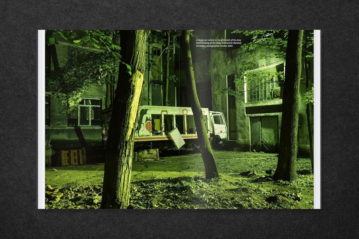 The Queer Face of War: Portraits and Stories from Ukraine – Plastic Books